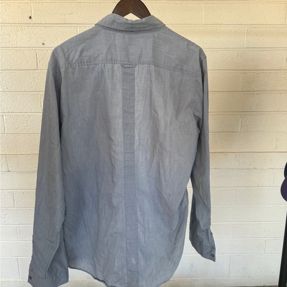 Men’s Volcom button up - Picture 4 of 5